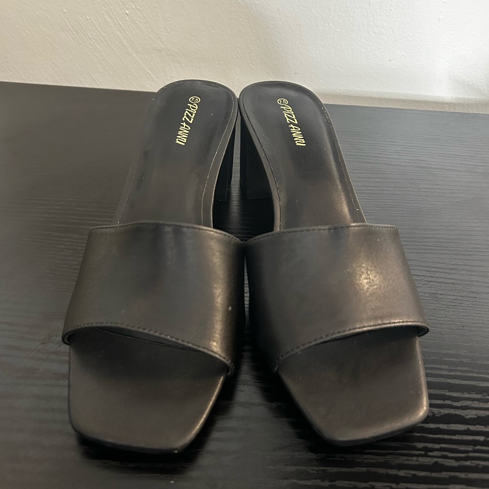 Black Women's Low Heels